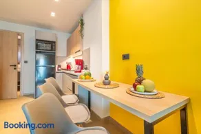 Luxury SeaSide Suites - Image 2