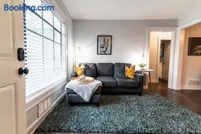 Spacious 4BR West End Duplex Walkable to MARTA - Image 1