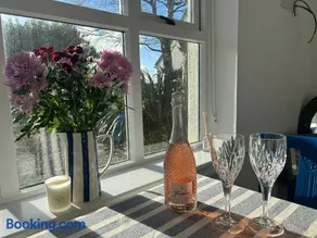Westport Coastal Apartment - Image 5