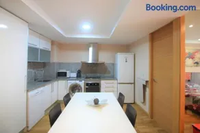 Modern CasaTuris Apartment with Castle Views A131 - Image 3