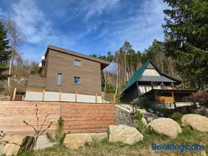 Hillside Cabin - Image 1