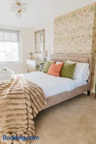 Elegant, Luxury Family Apartment! Marlow Town Centre, Walk to Pubs - Image 4