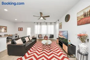 3BR Corporate & Family Getaway Near katy Mills - Image 1