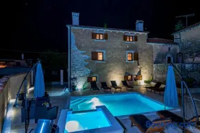 Villa Sagri - heated pool - Image 3