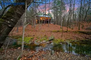 Walk2Town•Private Creek•Hot Tub•Deck•Fireplaces - Image 5