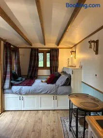 The Apple Farm Glamping - Image 4