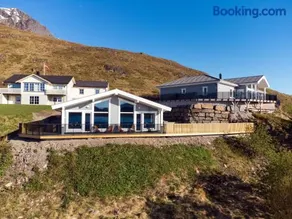 Lofoten Paradise Cabins Sea View - Image 5