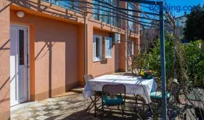 Apartman Tena sa vrtom i pogledom na more - Image 3