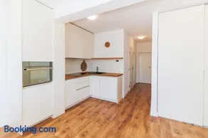 Sunny Side Escape by Belmont Realty - Image 5
