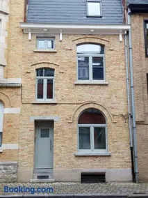 The Front Door N12 - Image 2