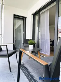 AMAO-Indigo - Business Apartment - Balcony - Parking - Image 3