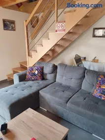 Chalet spacieux avec jardin à La Longeville - Image 2