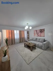 Colins Premium Apartments - Image 2