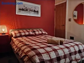 Modern Town Apartment with Terrace - Image 3