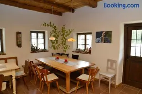 Weinek's Weinlodge - Image 4