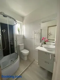 Ragyogók Apartman - Image 3