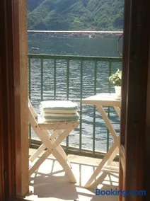 Holiday Home by the Beach - Image 2
