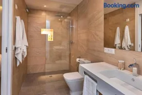 210 Puerto Banus Marbella best Front Line Sea View - Image 4