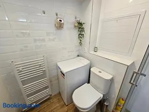 Center apartment with mountain view - free parking - Image 5