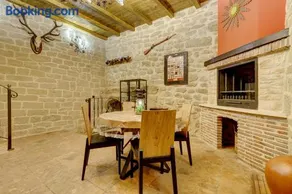 Bodega La Tomata - Image 2