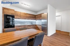 Svetlý, klimatizovaný apartmán s garážou v novostavbe - Image 4