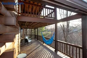 Treetops Cabin easy to Asheville with fast wifi and great view - Image 1