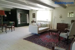 Foxhouse - Image 3