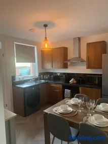 Modern, fresh Yorkshire home - Image 5
