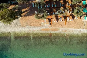 By the sea luxury suites - Image 3