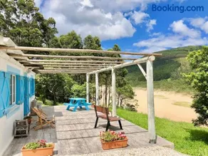 Esteiro Surf Lodge - Image 1