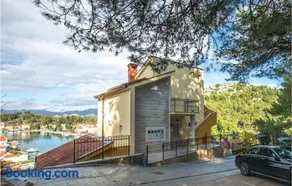 One-Bedroom Apartment In Ploce - Image 5