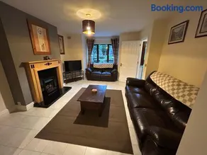 Lough Rinn - Mac Raghnaill Court - Image 4