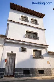 Casa Dalia grande y luminosa con terraza y garaje en pueblo tranquilo - Image 5