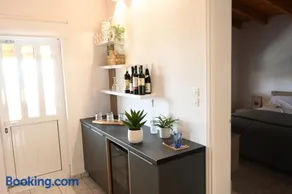 Nicole's Guesthouse - Image 4