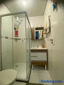 Quarto aconchegante com banheiro - Image 2