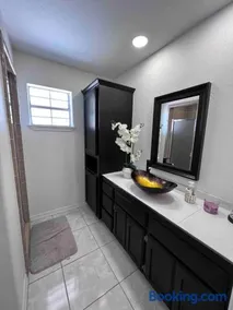 Luxury Home 3bdroom- 2bath - Image 3