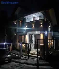 A sea view 3 bedroom beach vacation home - Image 3