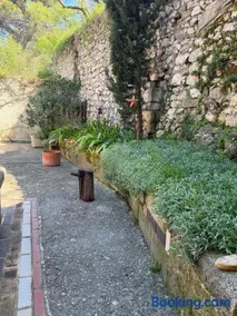Parenthèse Provençale avec cour charme et pierre - Image 4