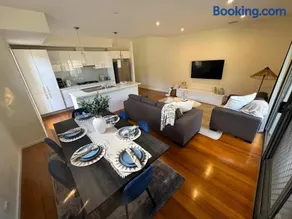 City & Beach Retreat - Image 1