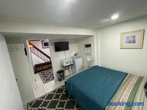 Private Bedroom with Private Bathroom and Private Entrance - Image 2