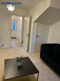 Stunning 2BR house in Colchester - Image 3