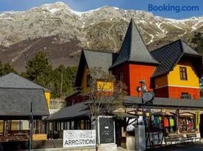 La Villetta Food & Drink Rooms for Rent - No Reception - - Image 4