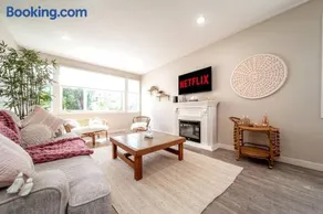 BoHo Vibes - Patio & BBQ - King Bed - Garage Parking - Image 5