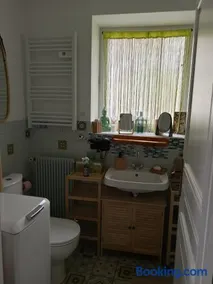 Charmant appartement F2 avec parking privé - Image 3