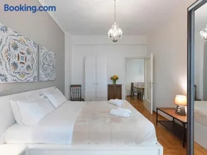 Spacious city center apartment - Image 4