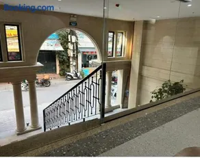 Ha Noi Light Home Apartment - Hoang Hoa Tham Street - Image 1