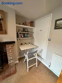 Cottage en-suite room with private lounge - Image 5
