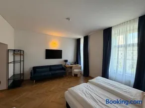 Kolbeck Rooms - Image 2