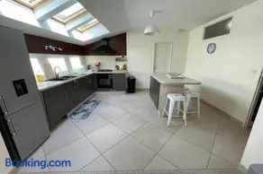 Superbe appartement avec 2 Chambres - 9 Personnes - Parking Privé - Image 2