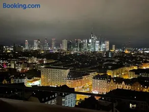 Luxus Apartment mit Skyline View. - Image 2